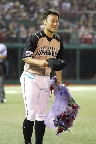 田中賢介選手が1,500試合出場を達成！ | NEWS | NEWS | ローリングス